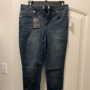 Size 8, NWT, Seven7 brand jeans
